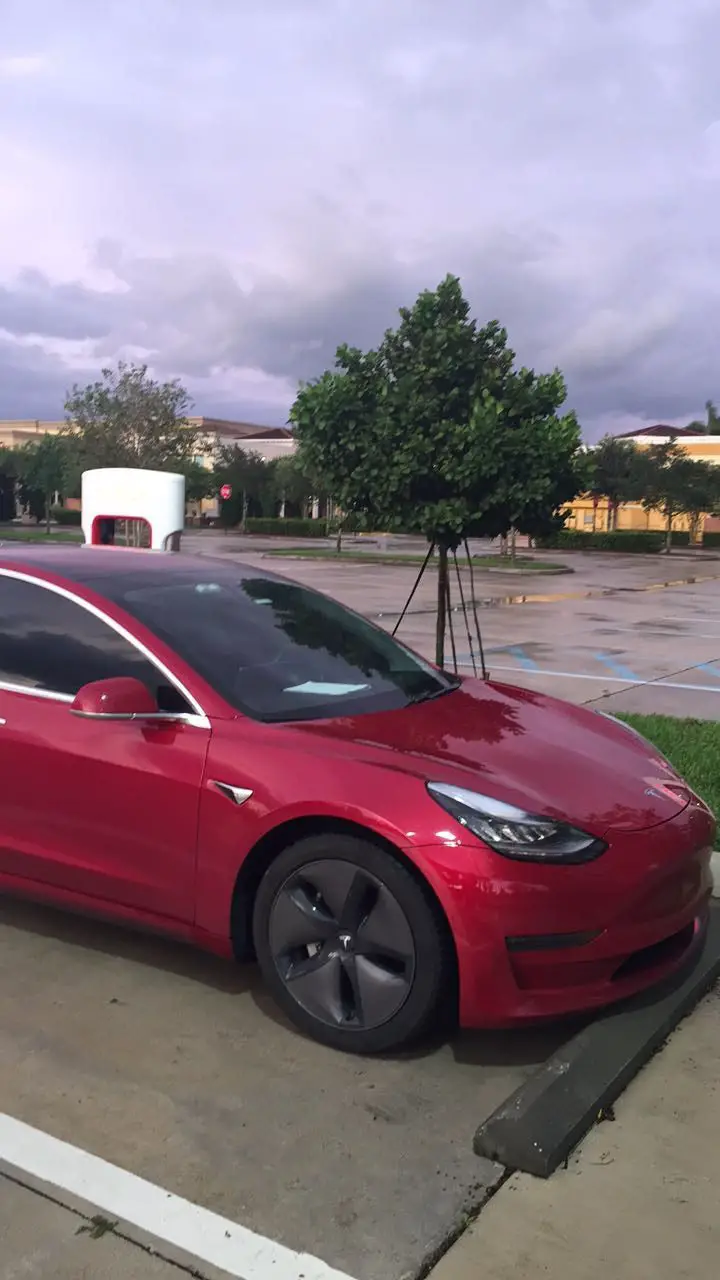 100000 Miles Tesla Model 3 