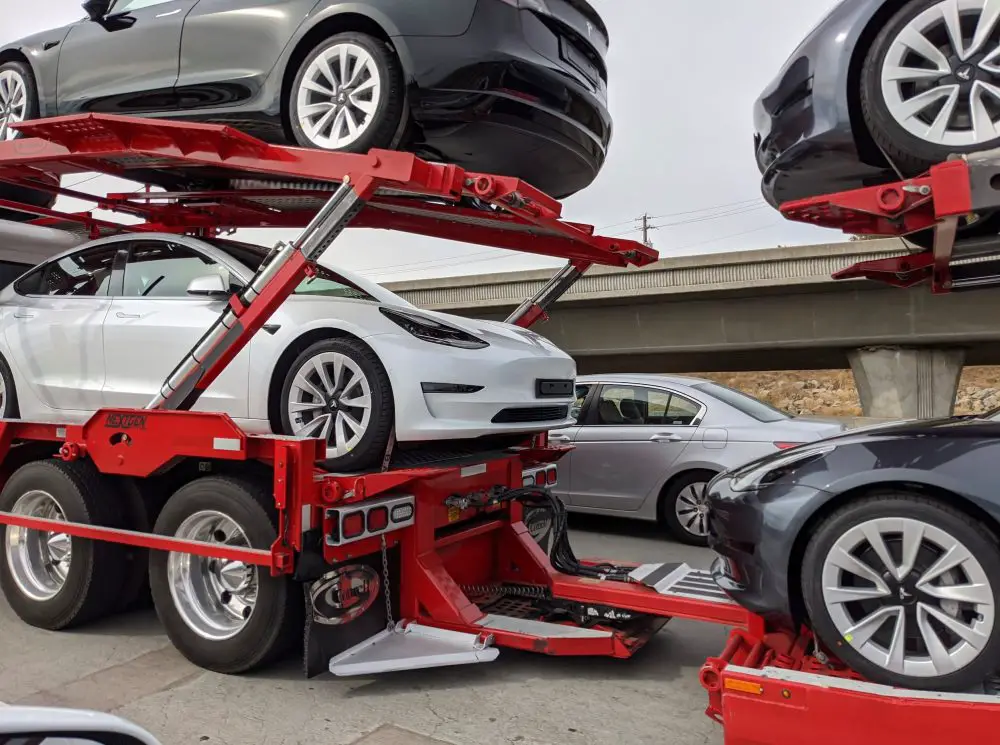 Tesla Starts Shipping Refreshed Model 3 With New Wheel Design