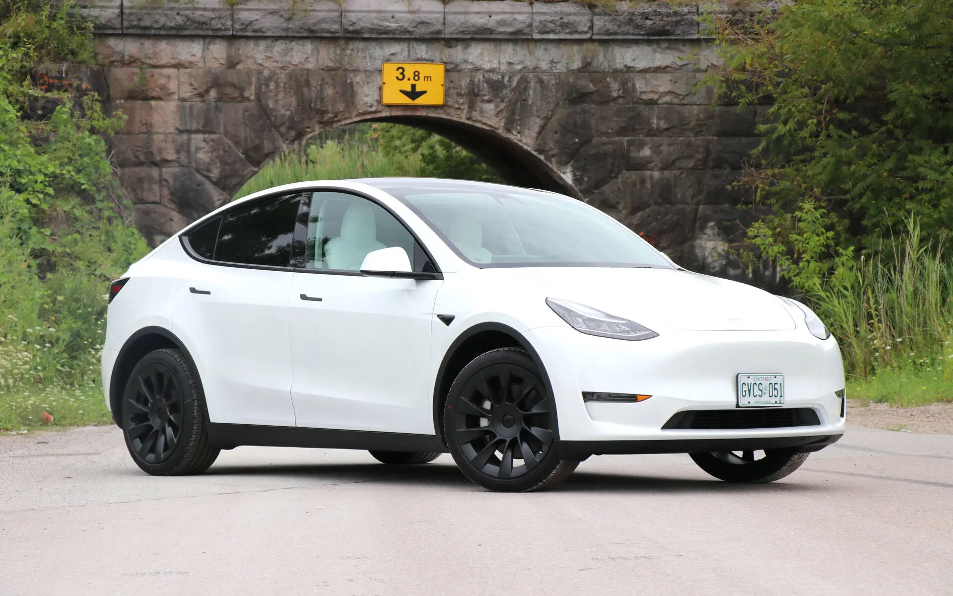 Tesla Model Y - Vehiclesuggest