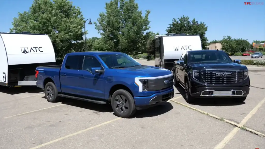 Ford F-150 Lightning vs GMC Sierra