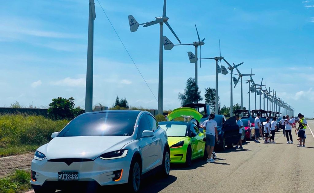Electric Vehicles And Renewable Energy