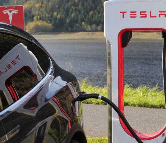 Trump Cuts Fuel Economy Targets Handing Big Win to Oil And Undercuts EVs Gas vs Electric Car Cost per Mile