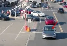 Tesla Vehicles Now Drive Themselves
