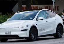 Tesla Robotaxis Caught Driving Without Driver