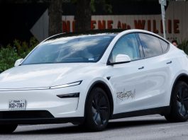 Tesla Robotaxis Caught Driving Without Driver