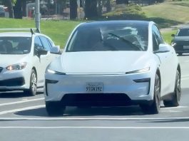 Robotaxi Seen in California Wiper Pattern During Road Test
