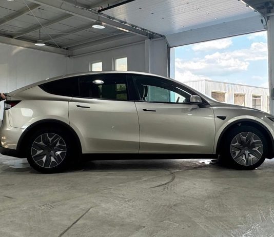 Tesla Adds Vehicle to Load Feature to Model Y L with Latest 2025.32.300 Update Model Y Fully Uncovered