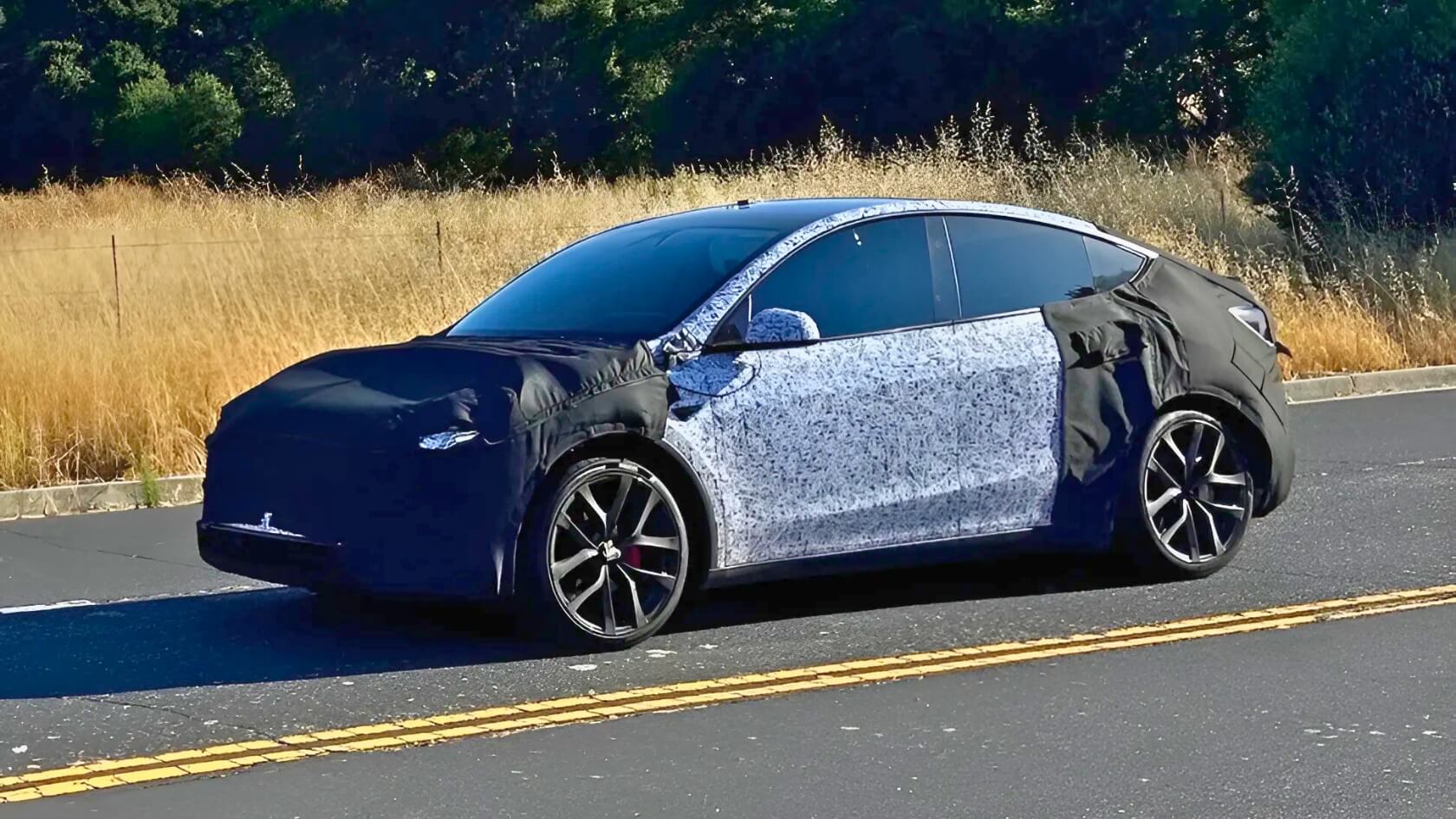 New Model Y Performance Spotted Near Palo Alto