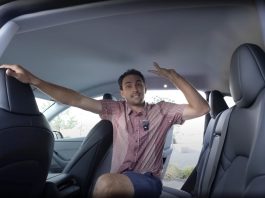 Low-Cost Tesla Model Y Comes With Glass Roof but Hides It Under a Fabric Cover Low-Cost Tesla Model Y Comes With Glass Roof